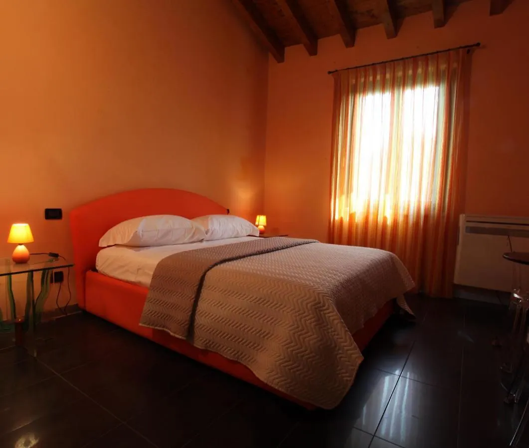 B&B Cascina Quaderna Castenedolo Bed & Breakfast